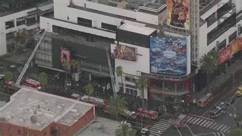 Fire breaks out at Hollywood and Highland shopping center